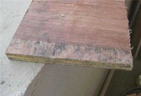 木板与木板的缝隙漏灰（木板与木板的缝隙漏灰怎么处理）-图3