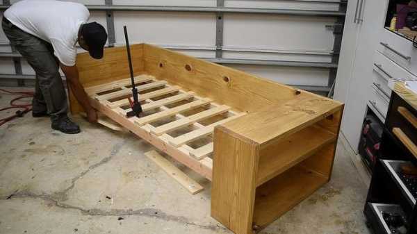 废木板做单人沙发视频（木工自制板式沙发）-图2
