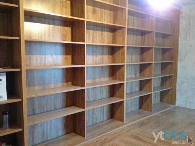 有没有木板做的精装书店（木工板做书架）